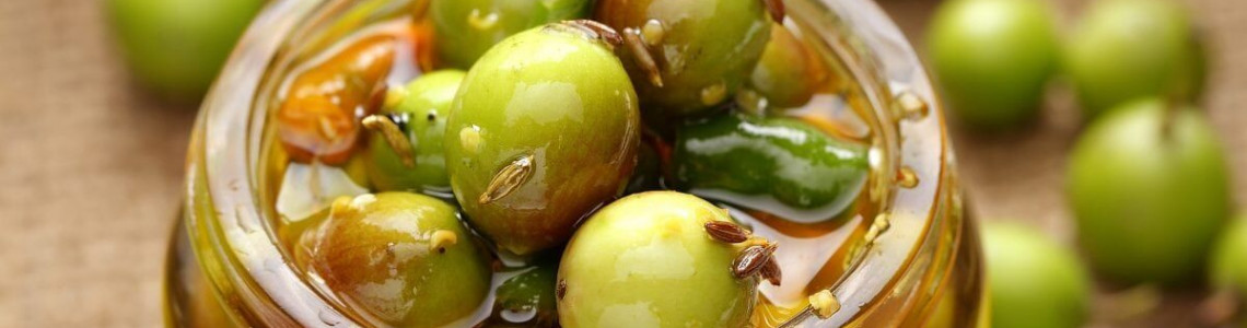 ترشی گوجه سبز ترشی گوجه سبز