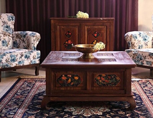 جلو مبلی سنتی و قدیمی