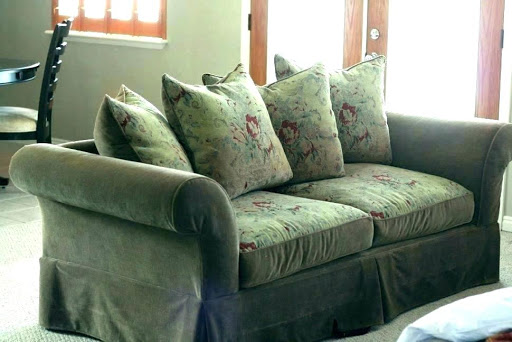 کوسن برای مبل سبز