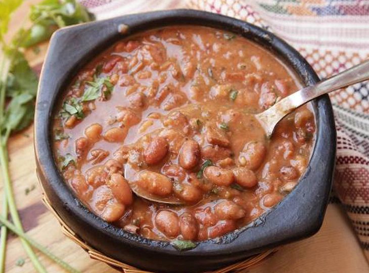 طرز تهیه خوراک لوبیا چیتی با گوشت