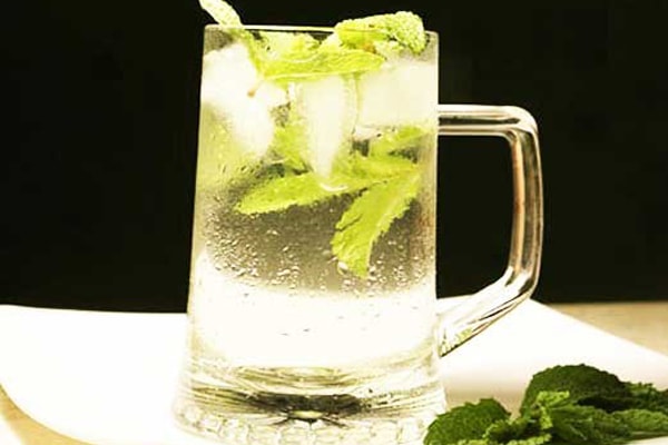مواد لازم برای تهیه شربت عرق بیدمشک
