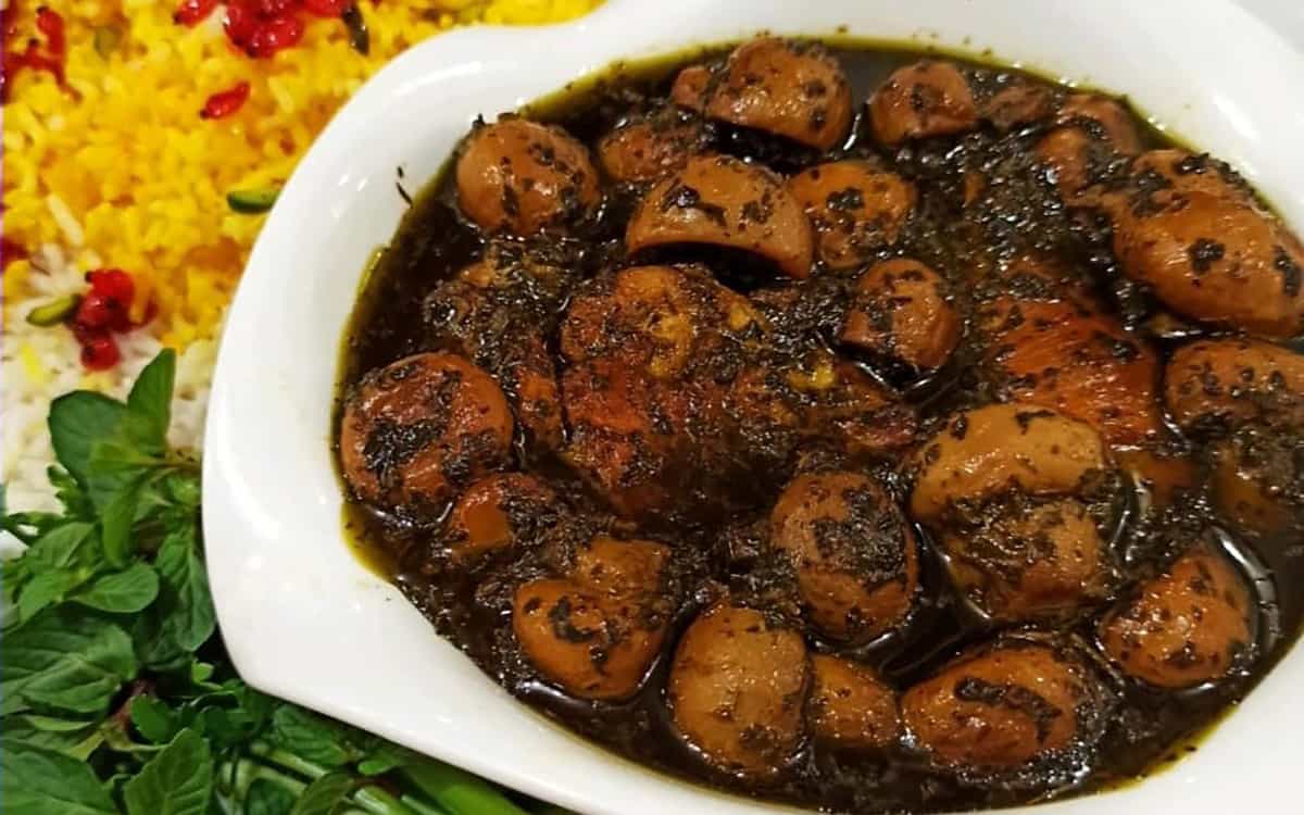 خورشت قارچ و سبزیجات