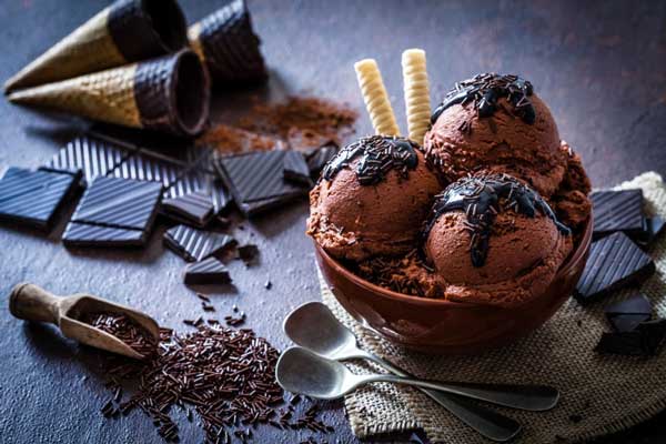 بستنی کاکائویی خانگی